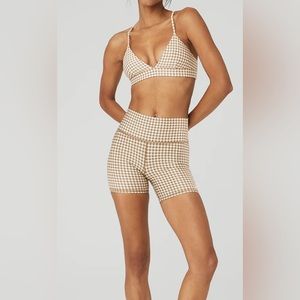 Alo Yoga Airlift Gingham Splendor Bra & 5" Airlift Gingham Biker Short Set